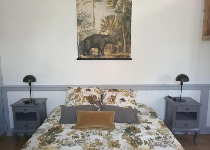 ベッド・アンド・ブレックファスト D'hotes, Aux Tuileries 3*